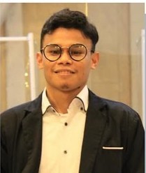 Dosen Tetap: Regen Elthon Silawane M.Th.