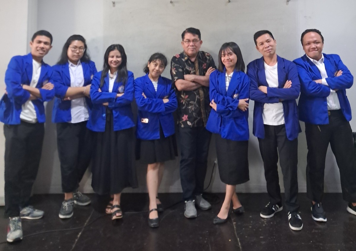 Foto Bersama Pak Misten Ginting