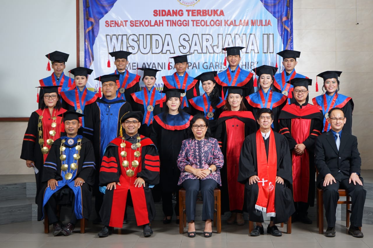 Wisuda Angkatan Kedua